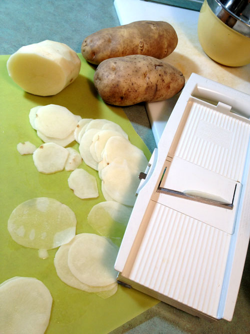 Homemade Old Bay Potato Chips - Girl Likes to Eat